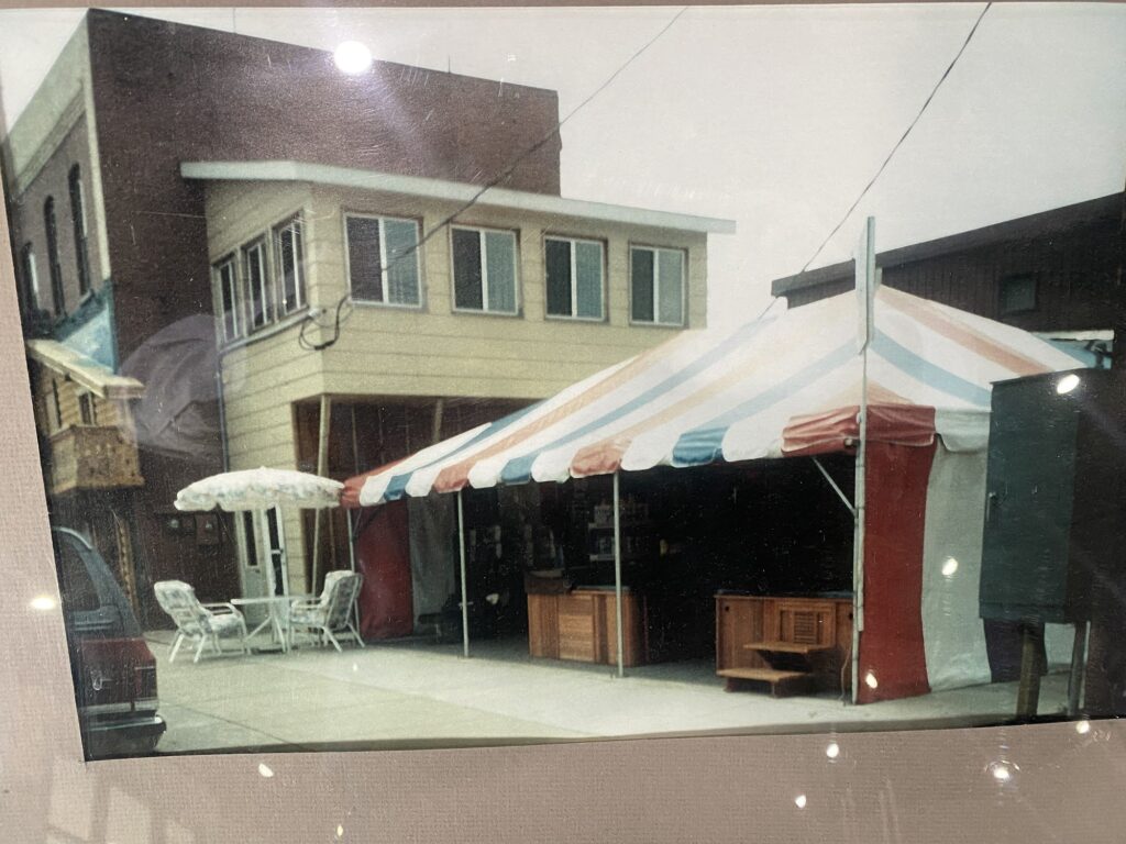 mnspas tent walker 1994
